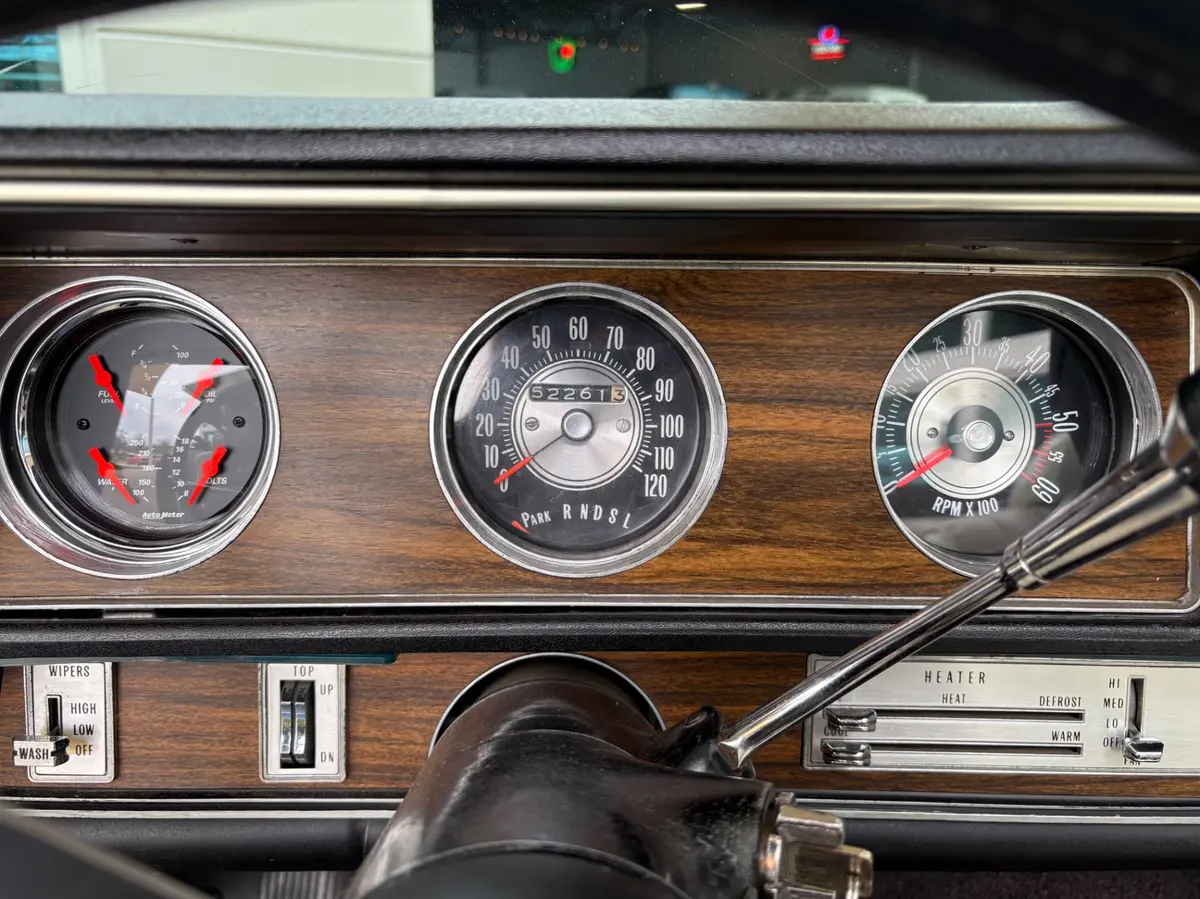 Vehicle photo 45
