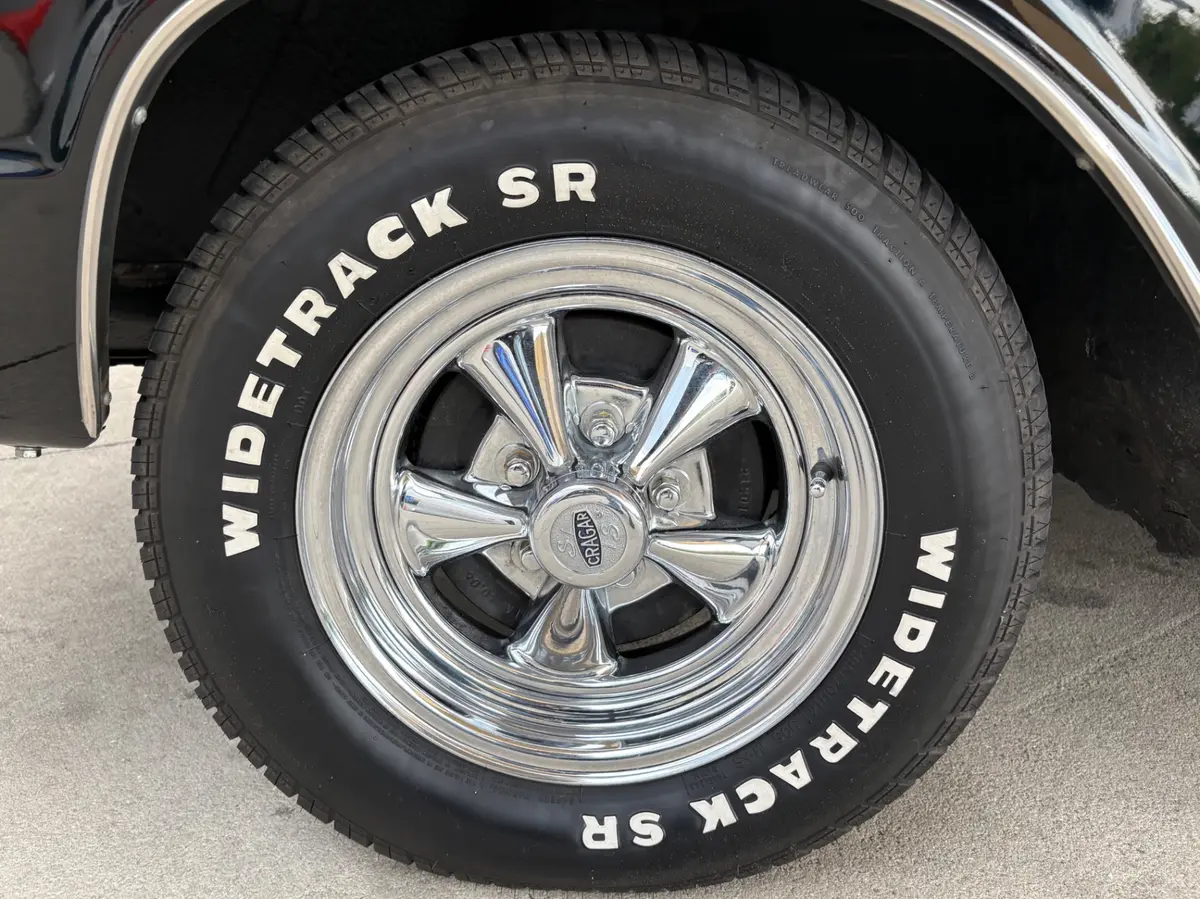 Vehicle photo 22