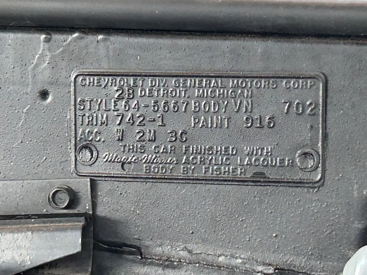 Vehicle photo 19