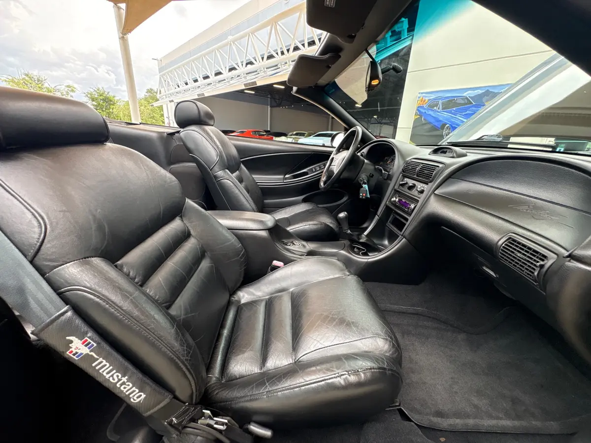 Vehicle photo 46