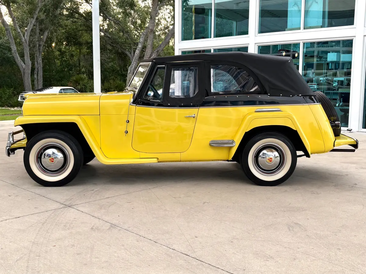 Vehicle photo 23