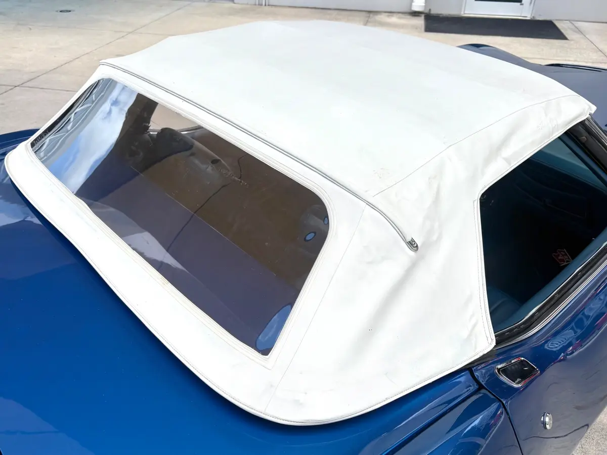 Vehicle photo 26