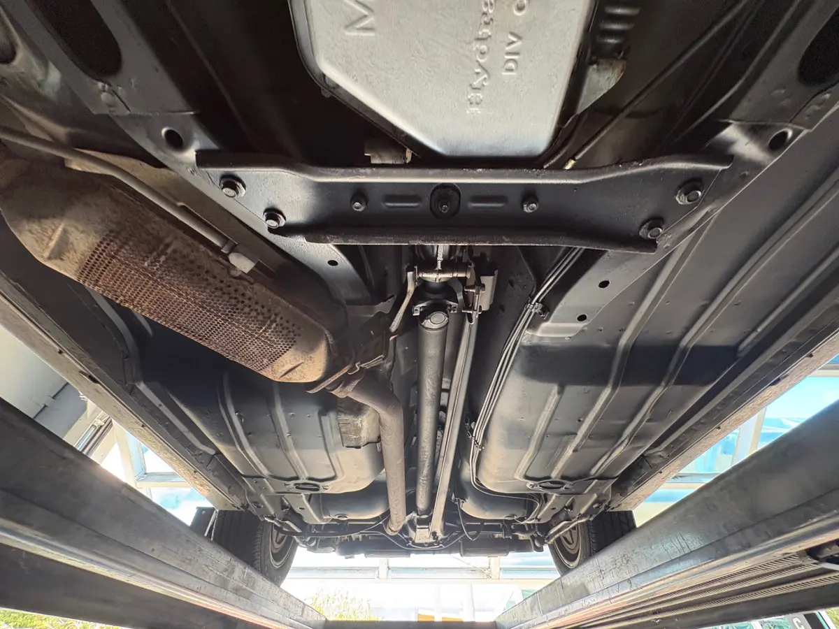 Vehicle photo 61