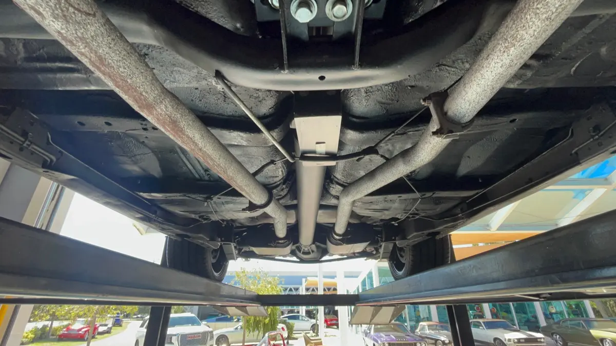 Vehicle photo 57