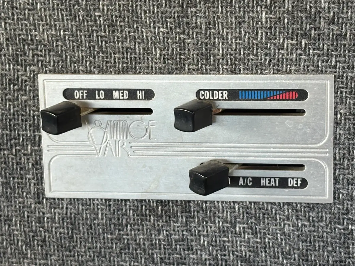 Vehicle photo 37