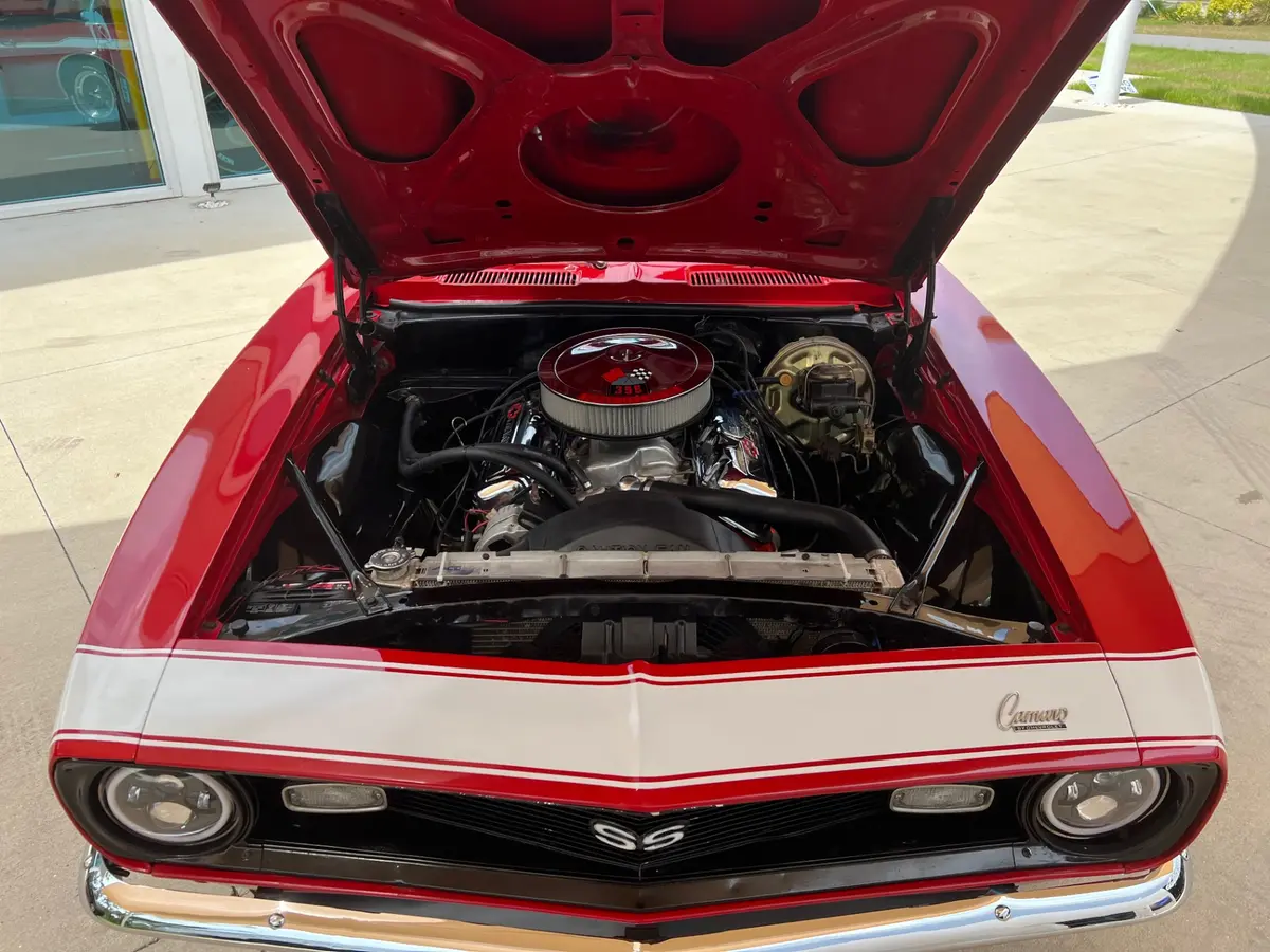 Vehicle photo 28