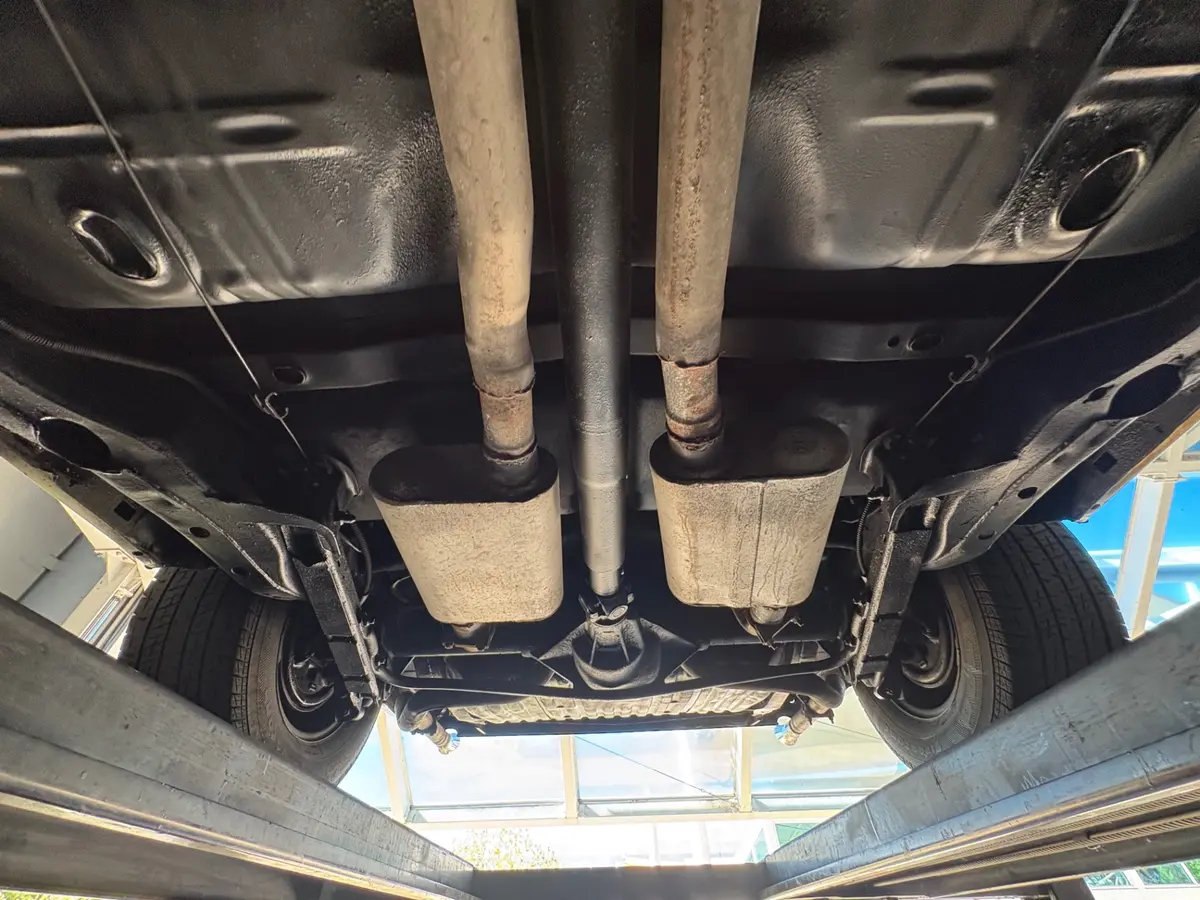 Vehicle photo 60