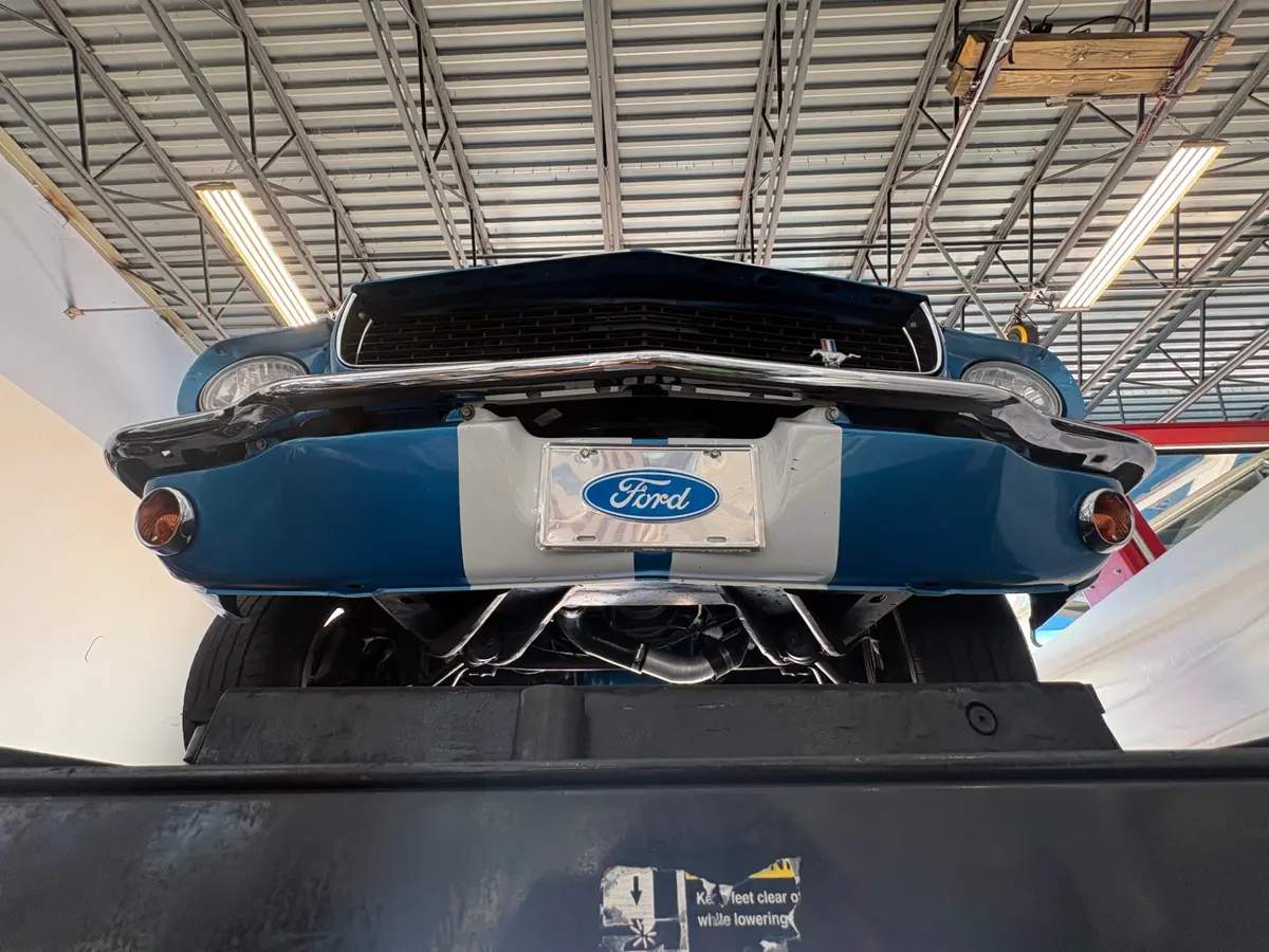 Vehicle photo 56