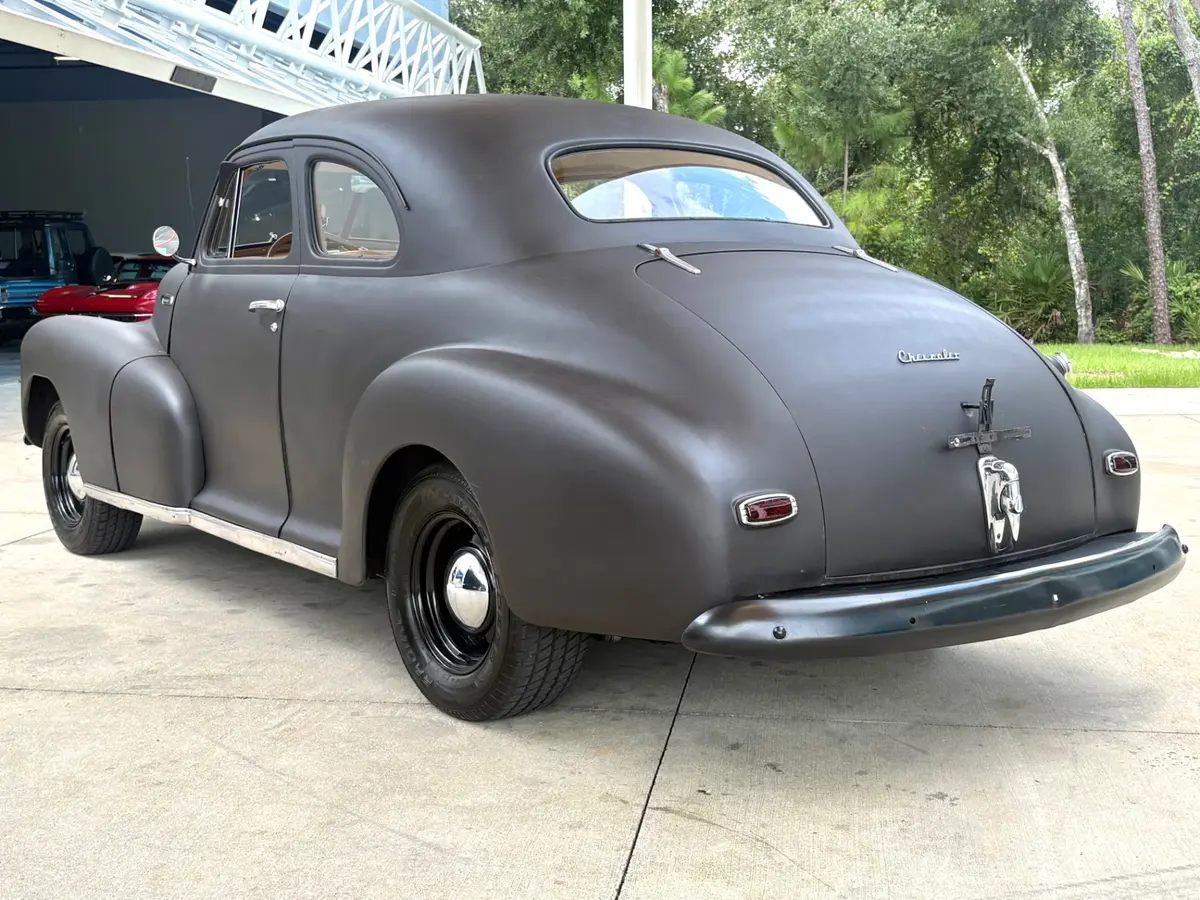 Vehicle photo 9