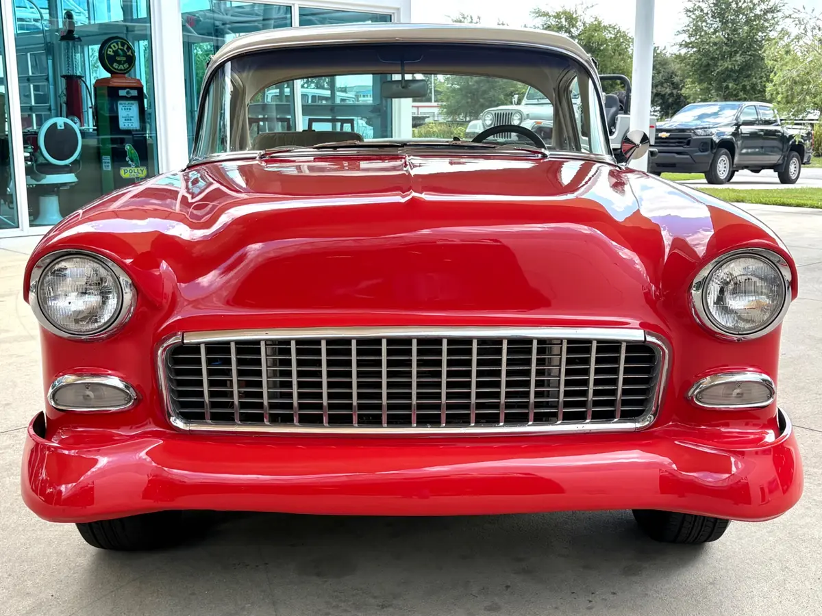 Vehicle photo 2