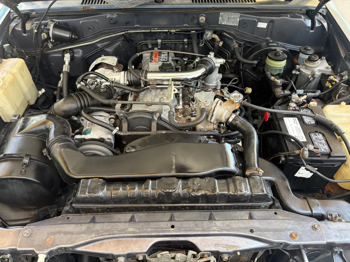 Vehicle photo 29