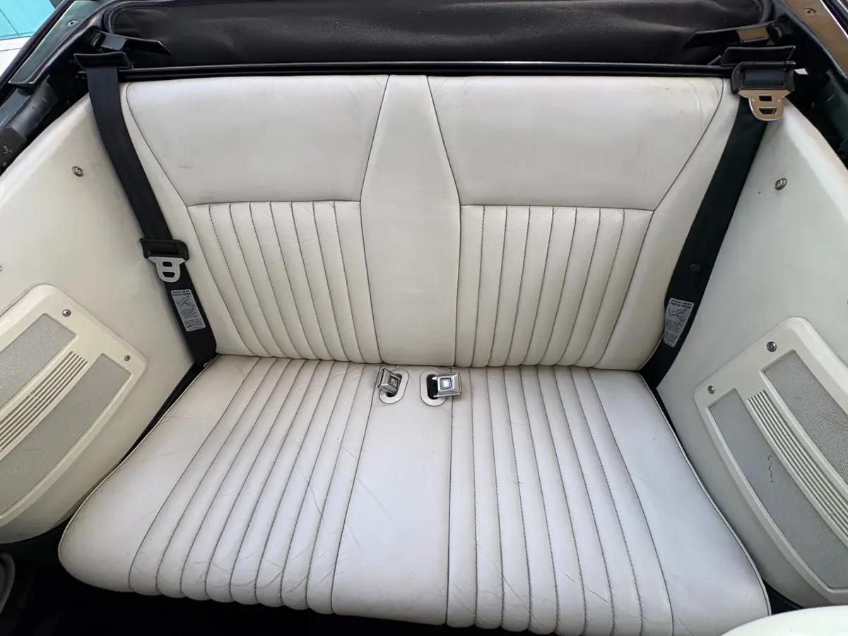 Vehicle photo 38