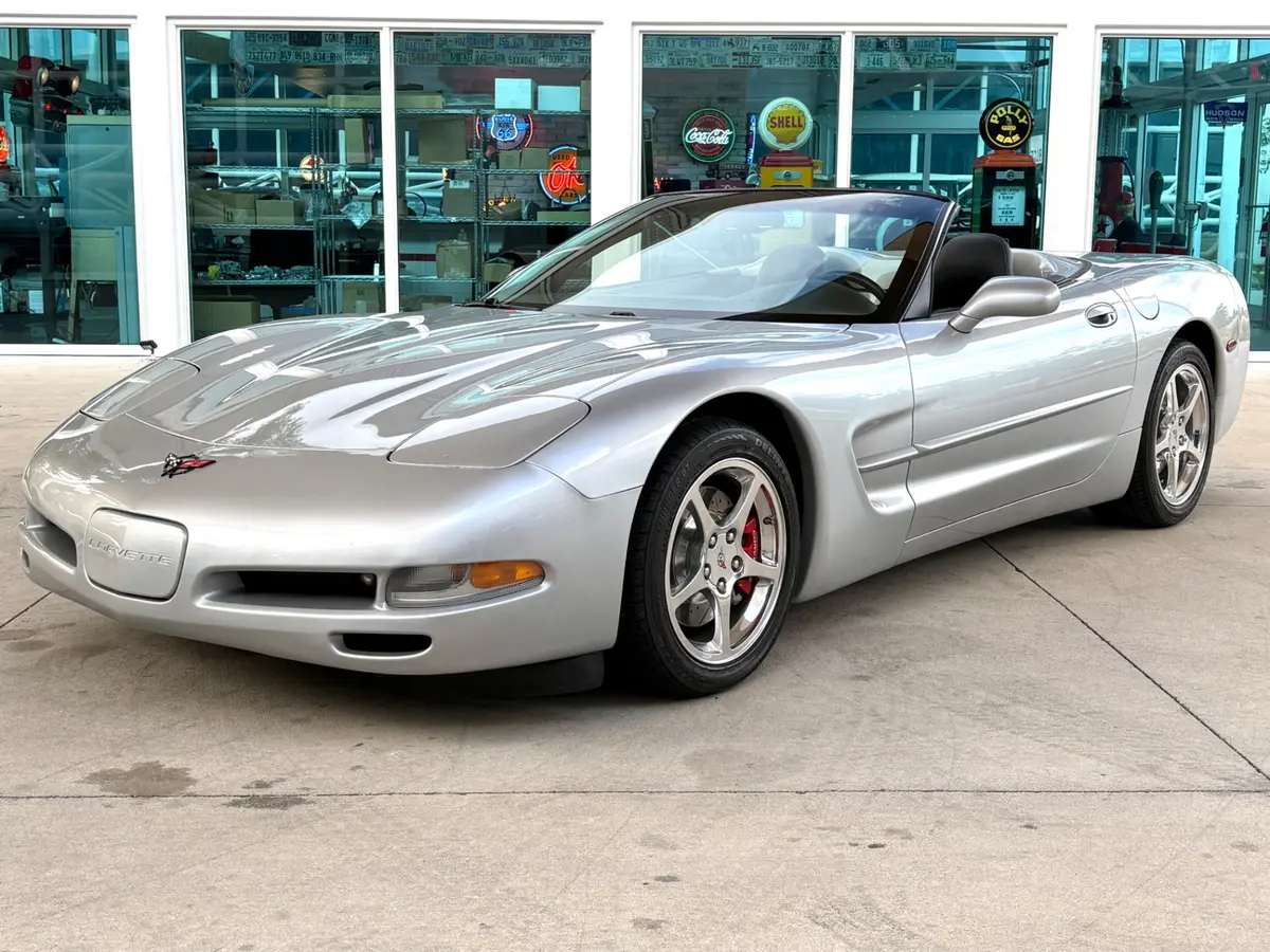 Vehicle photo 1