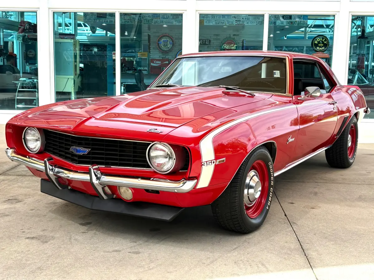 Vehicle photo 1