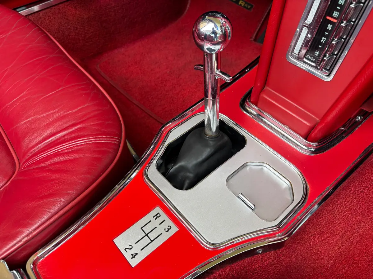 Vehicle photo 52