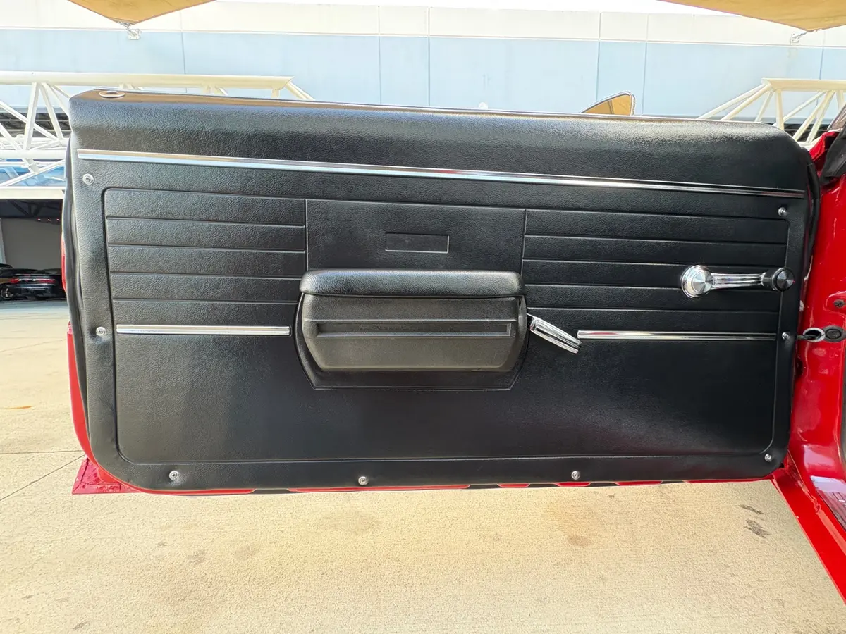 Vehicle photo 35