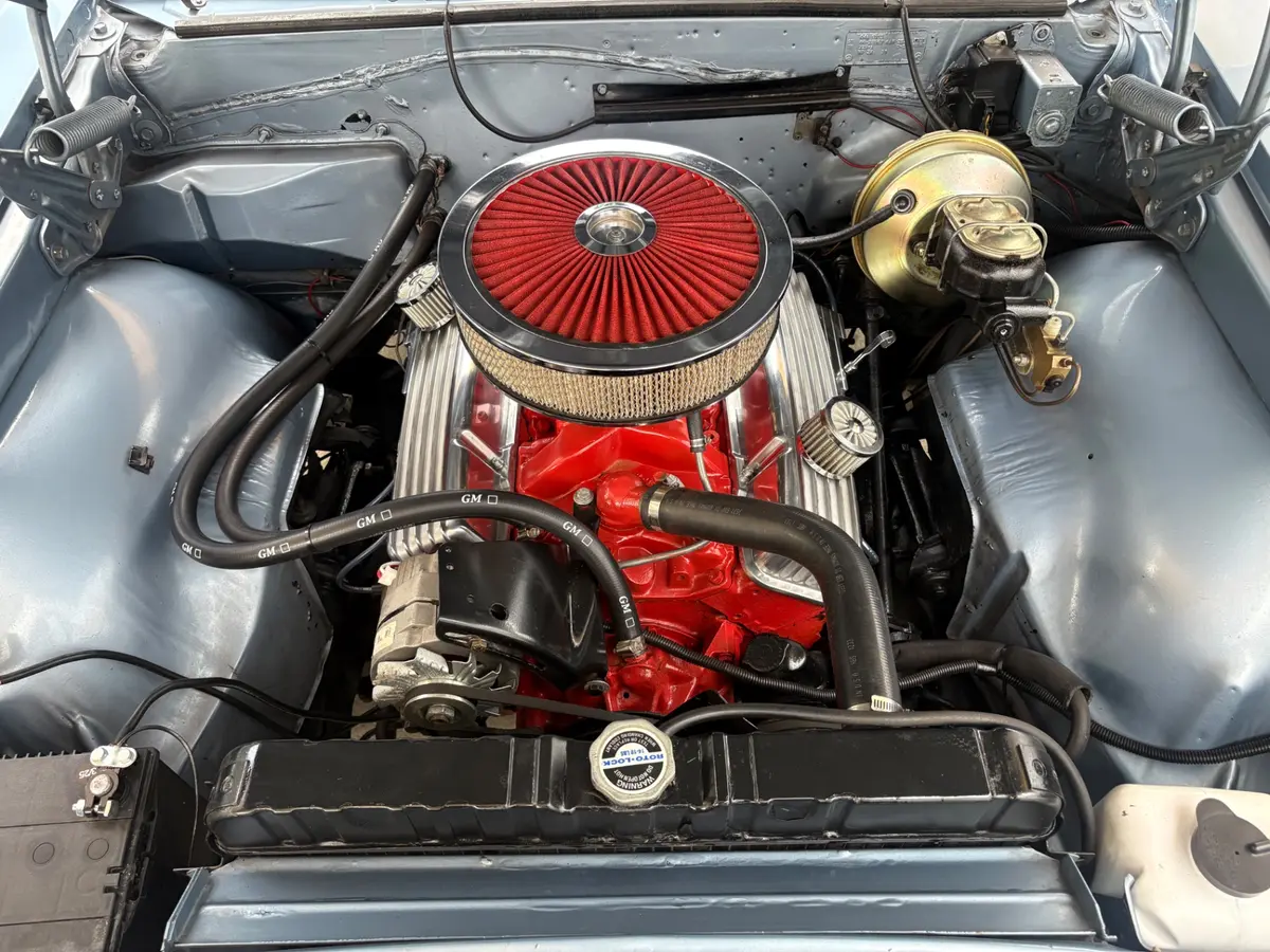 Vehicle photo 30