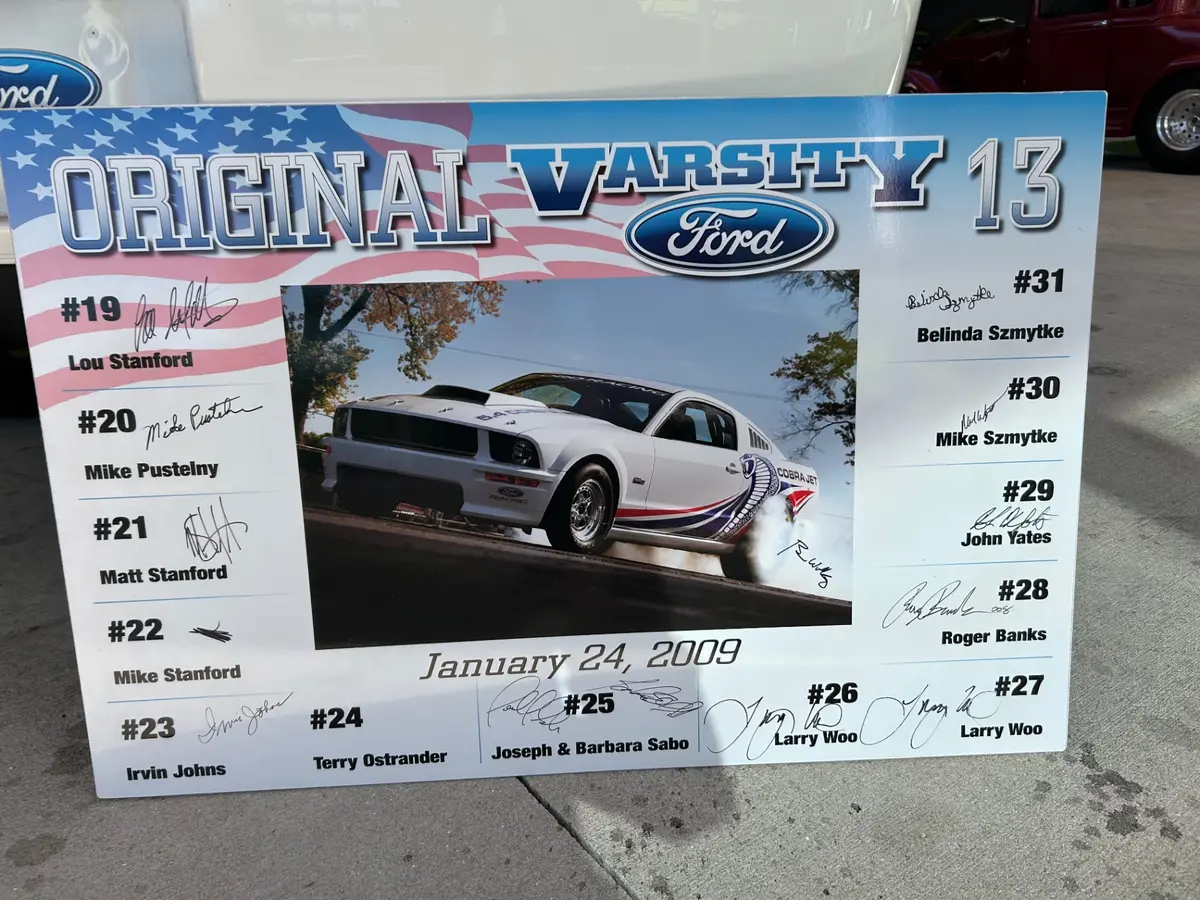 Vehicle photo 17
