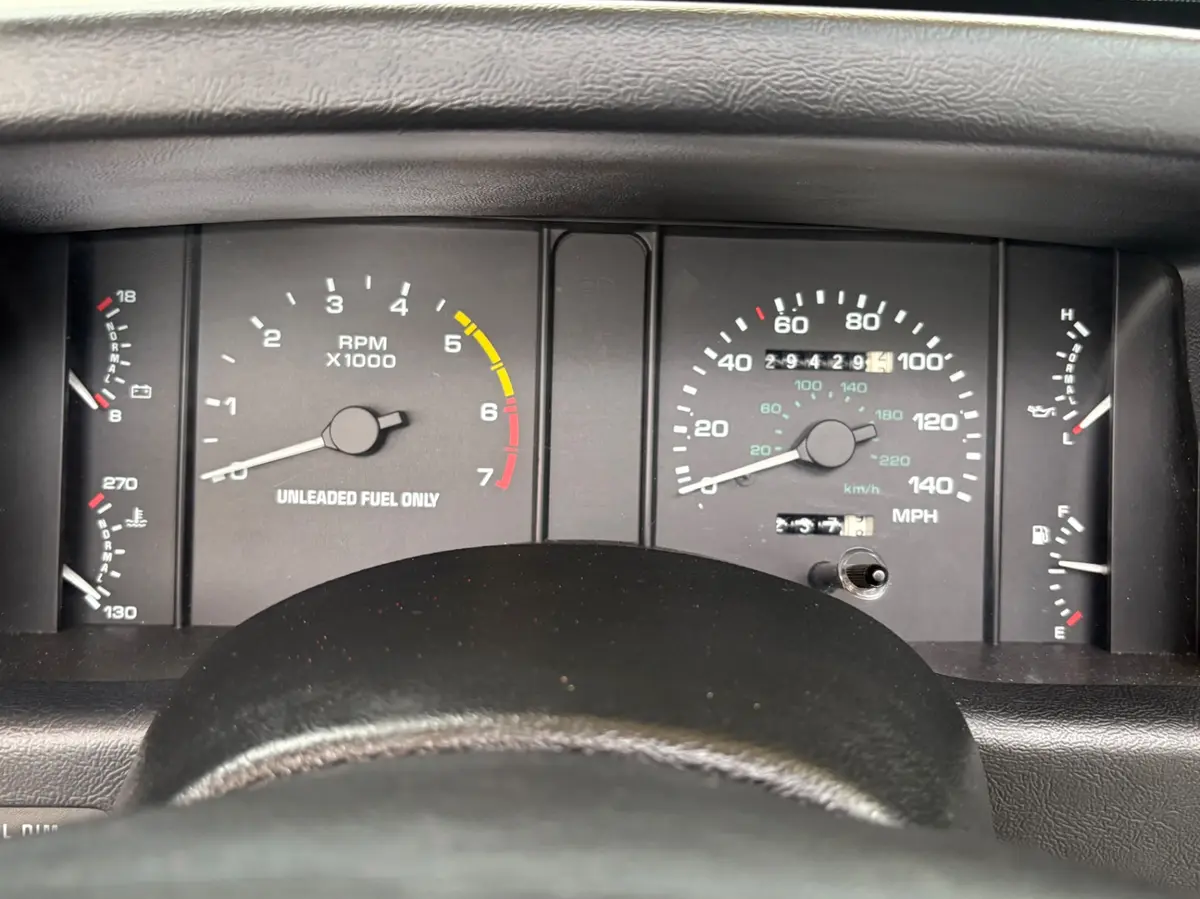 Vehicle photo 43