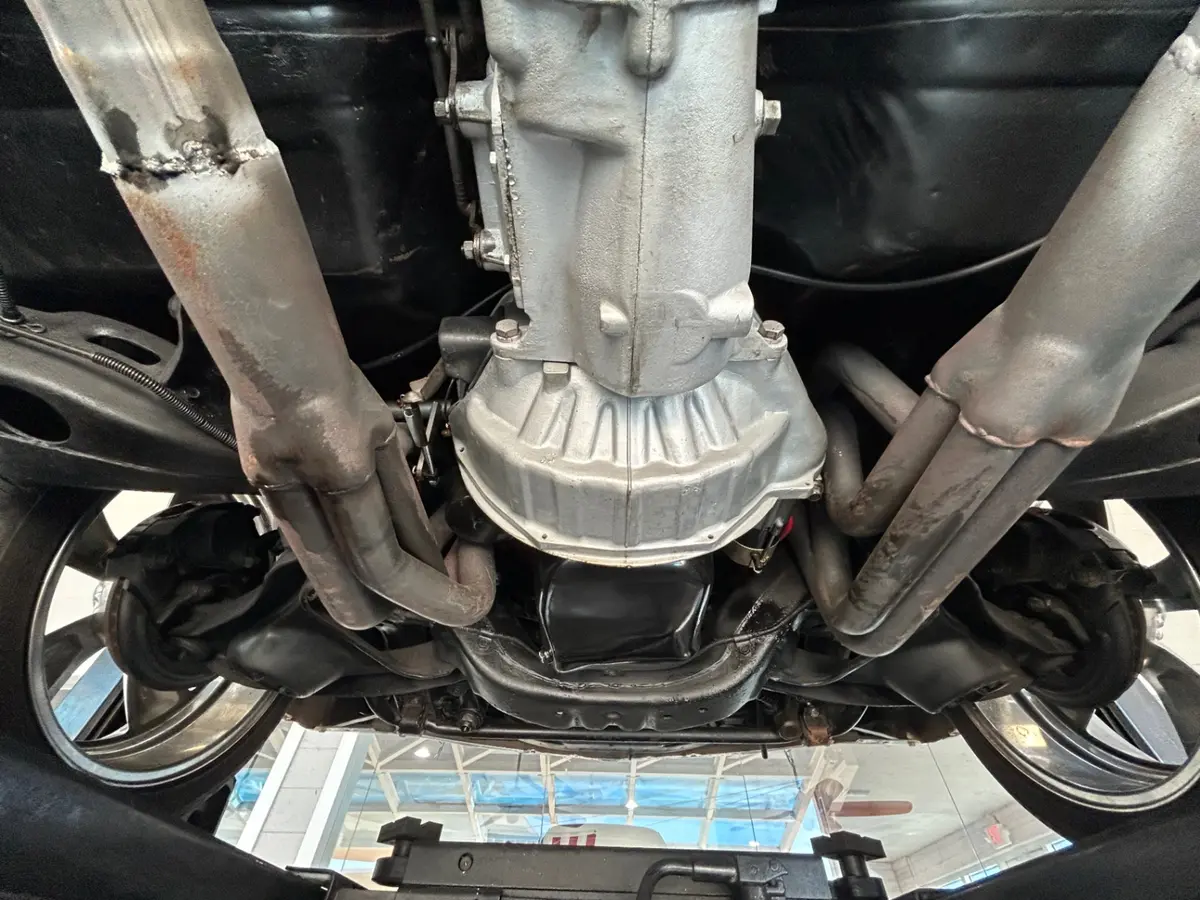 Vehicle photo 46