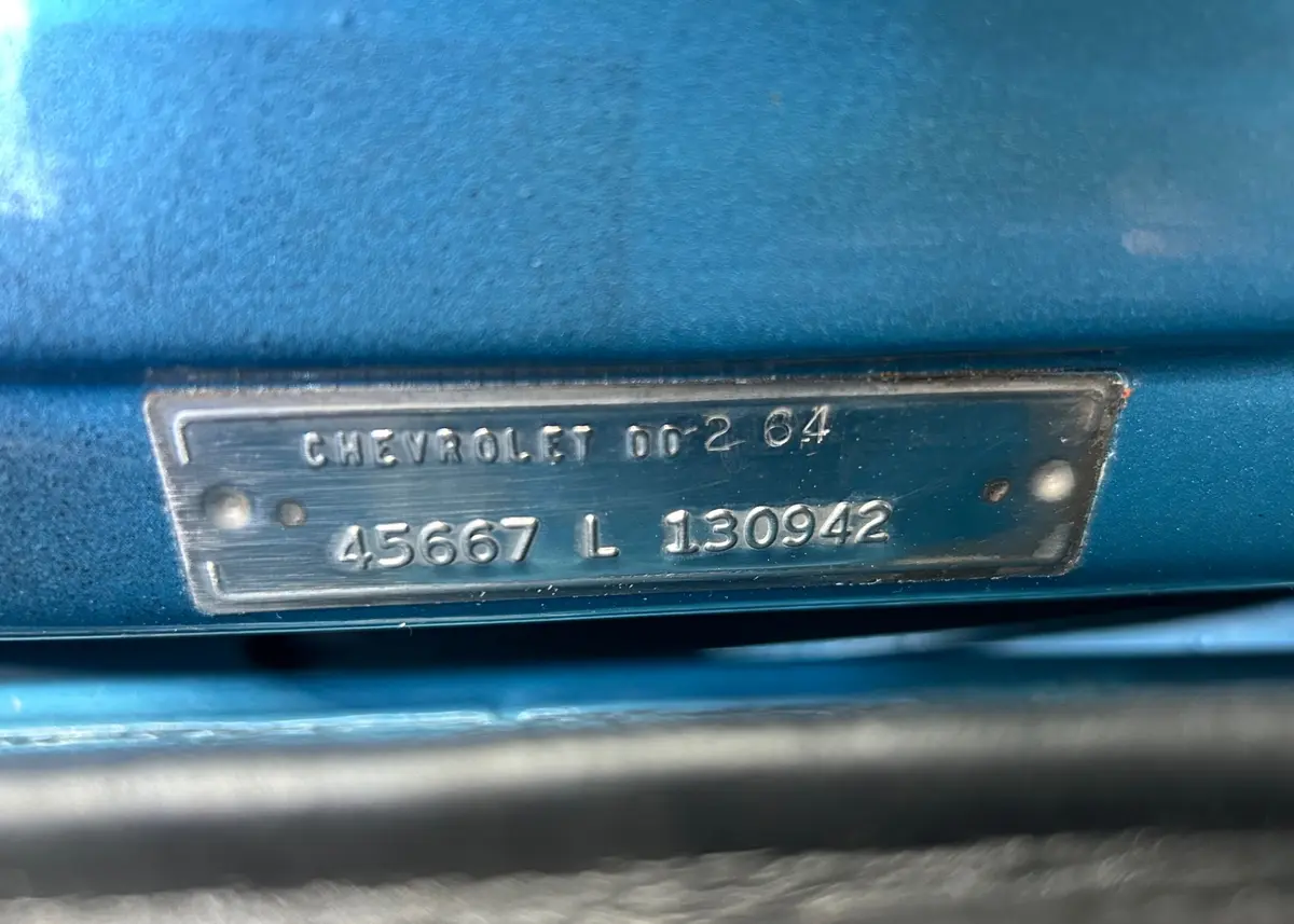 Vehicle photo 17