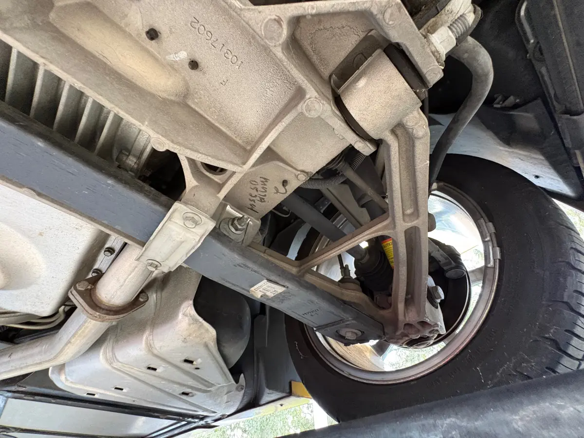 Vehicle photo 50