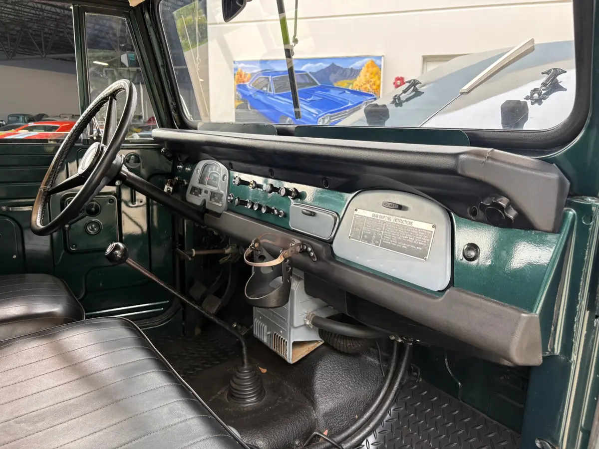 Vehicle photo 39