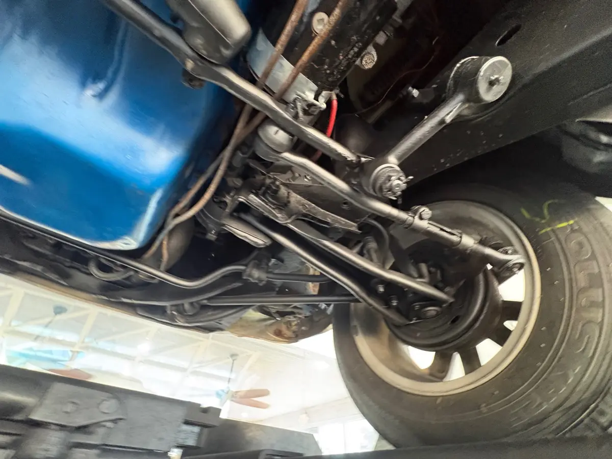Vehicle photo 49