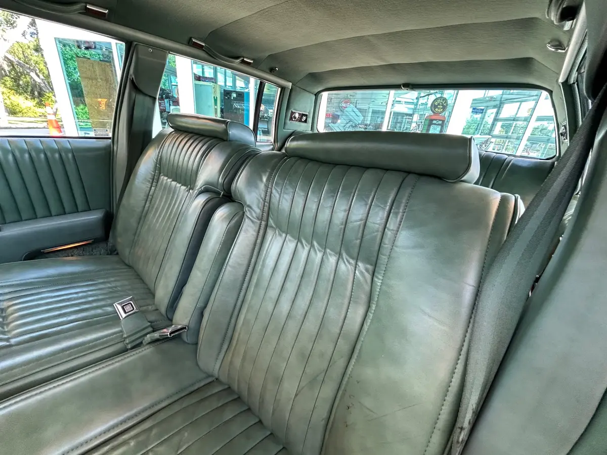Vehicle photo 31
