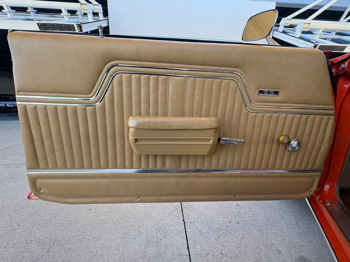 Vehicle photo 32
