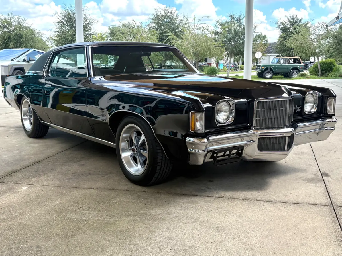 Vehicle photo 4