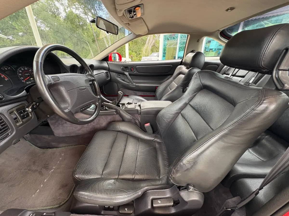 Vehicle photo 35