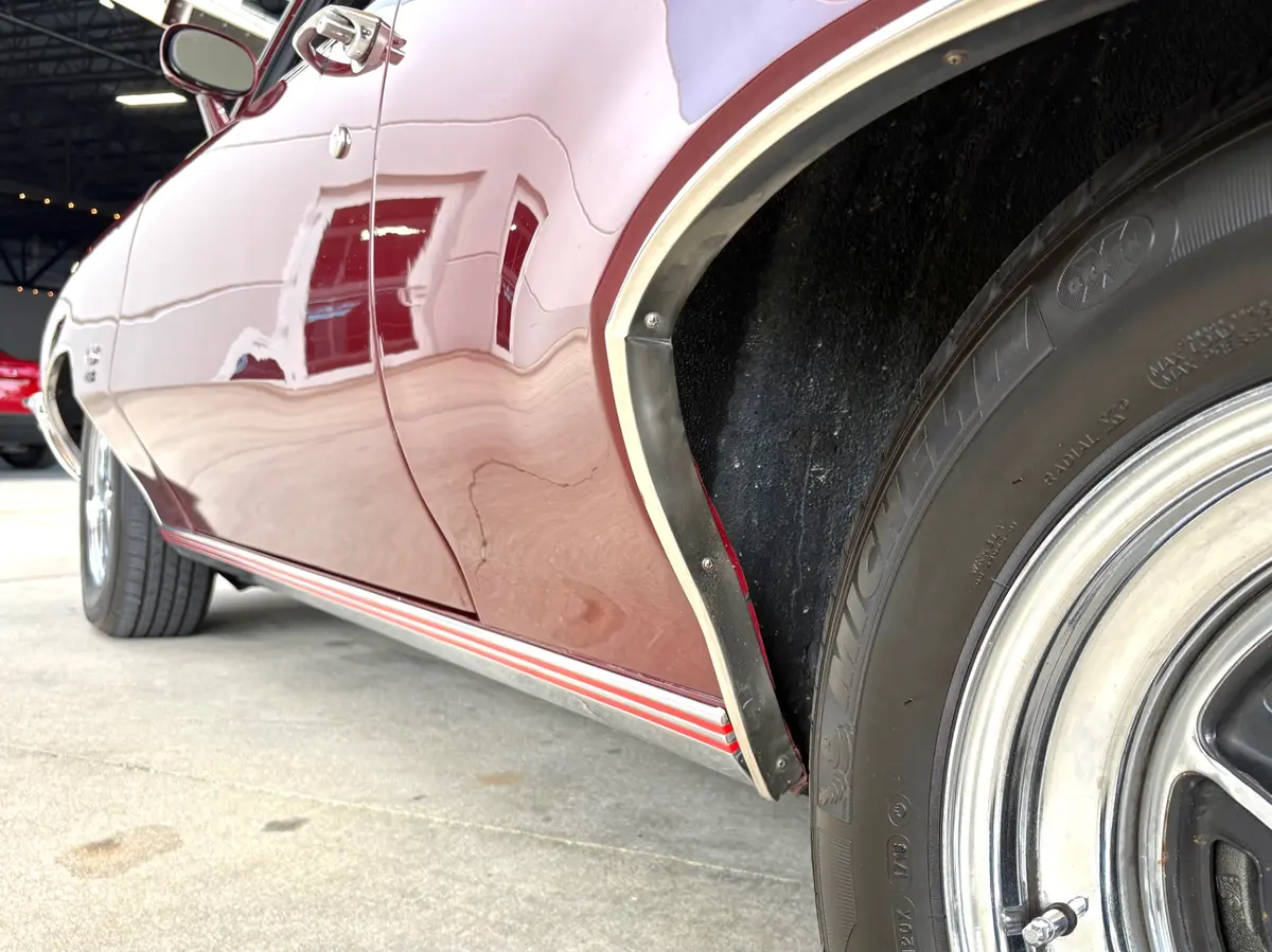 Vehicle photo 24