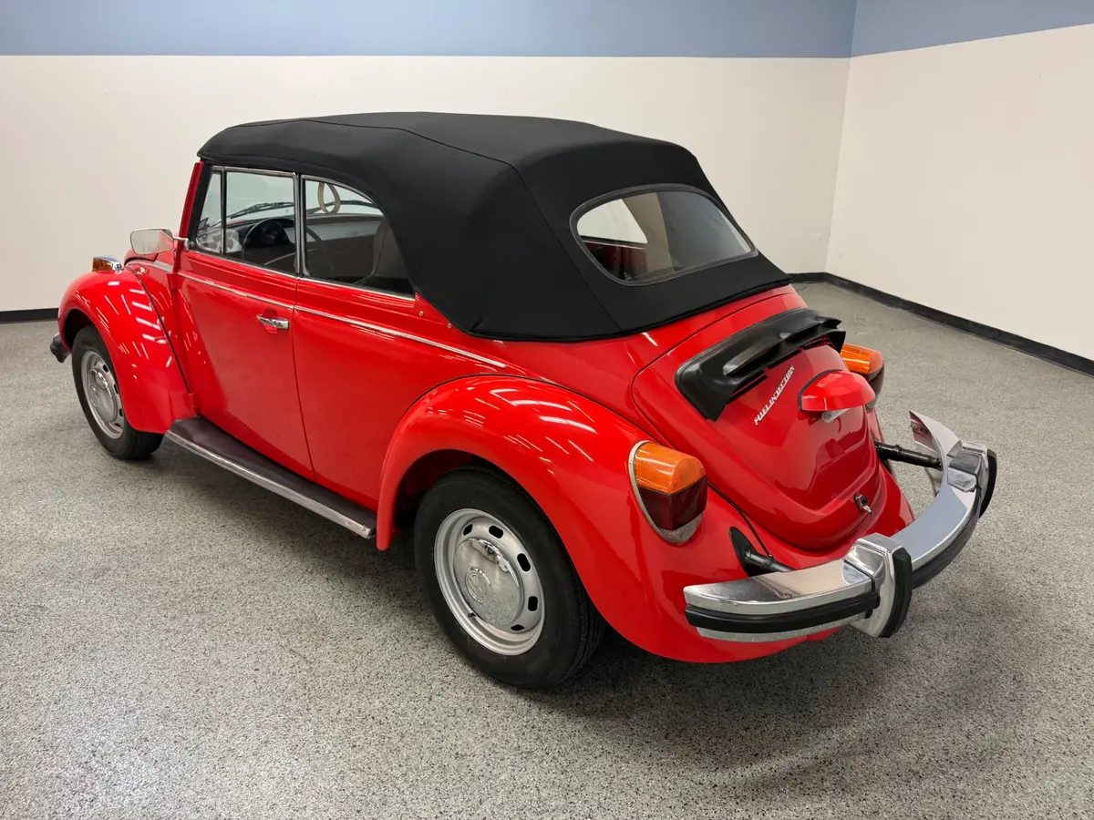 Vehicle photo 7