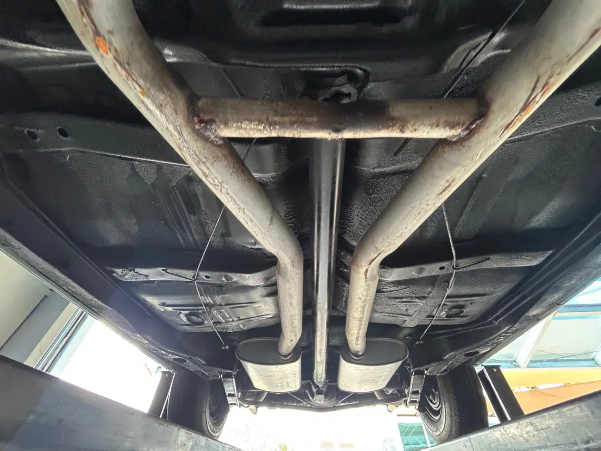 Vehicle photo 48