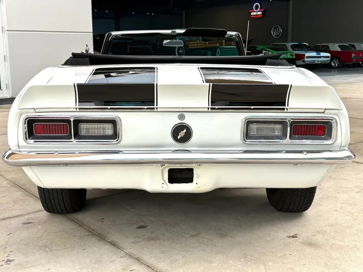 Vehicle photo 7