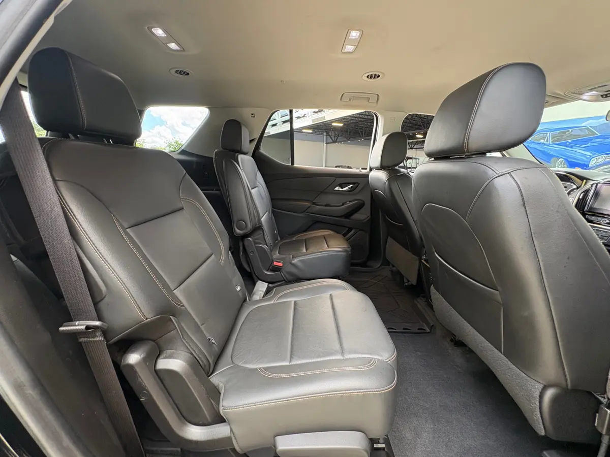 Vehicle photo 40