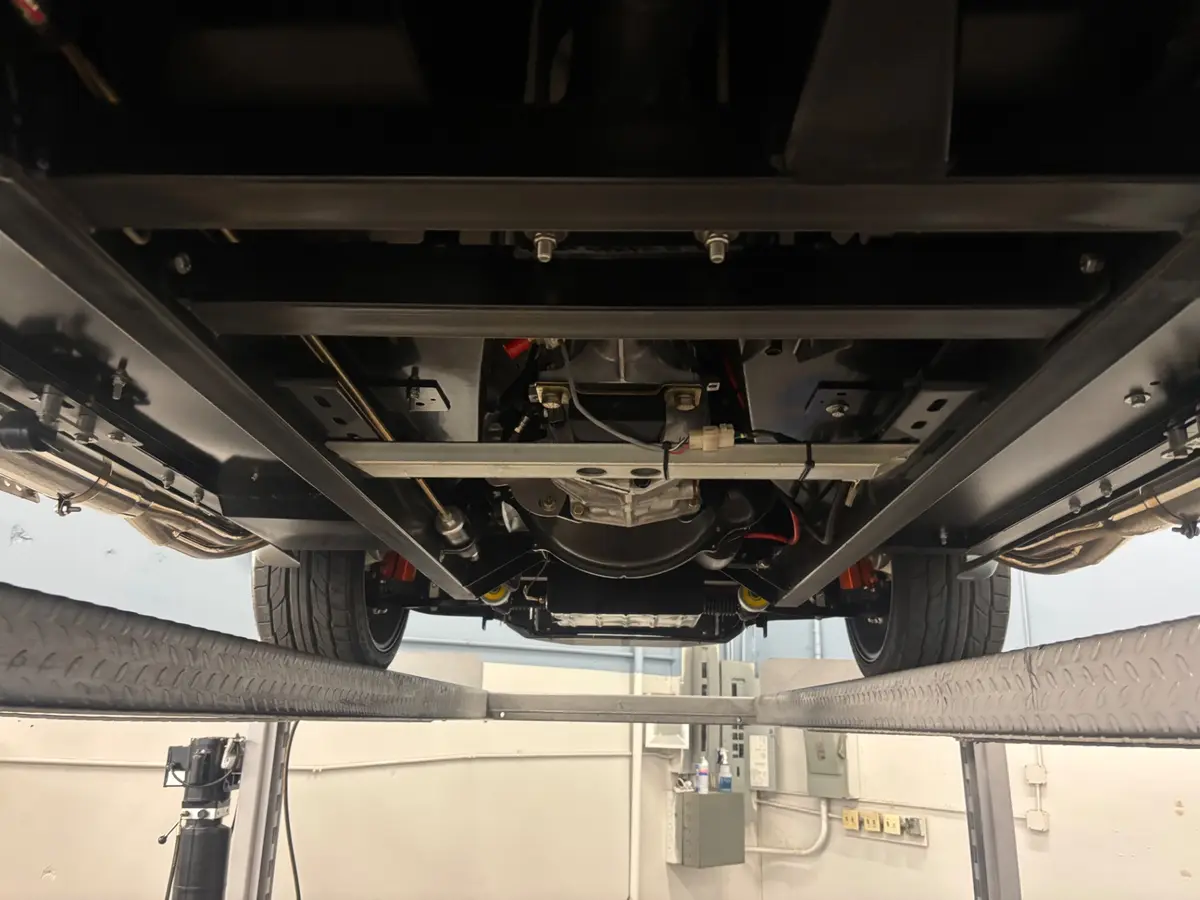 Vehicle photo 45