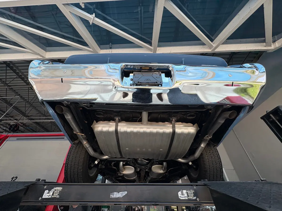 Vehicle photo 53