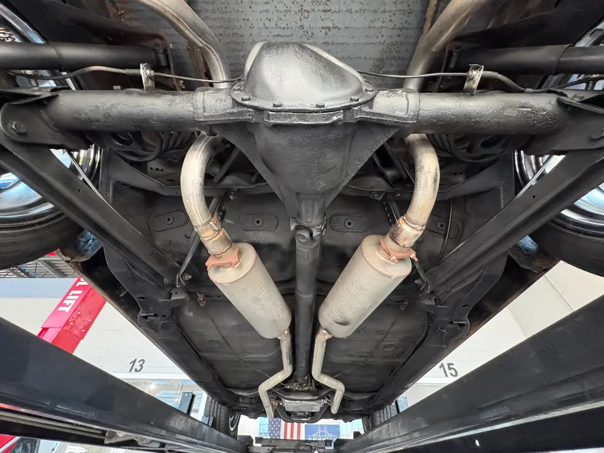 Vehicle photo 42