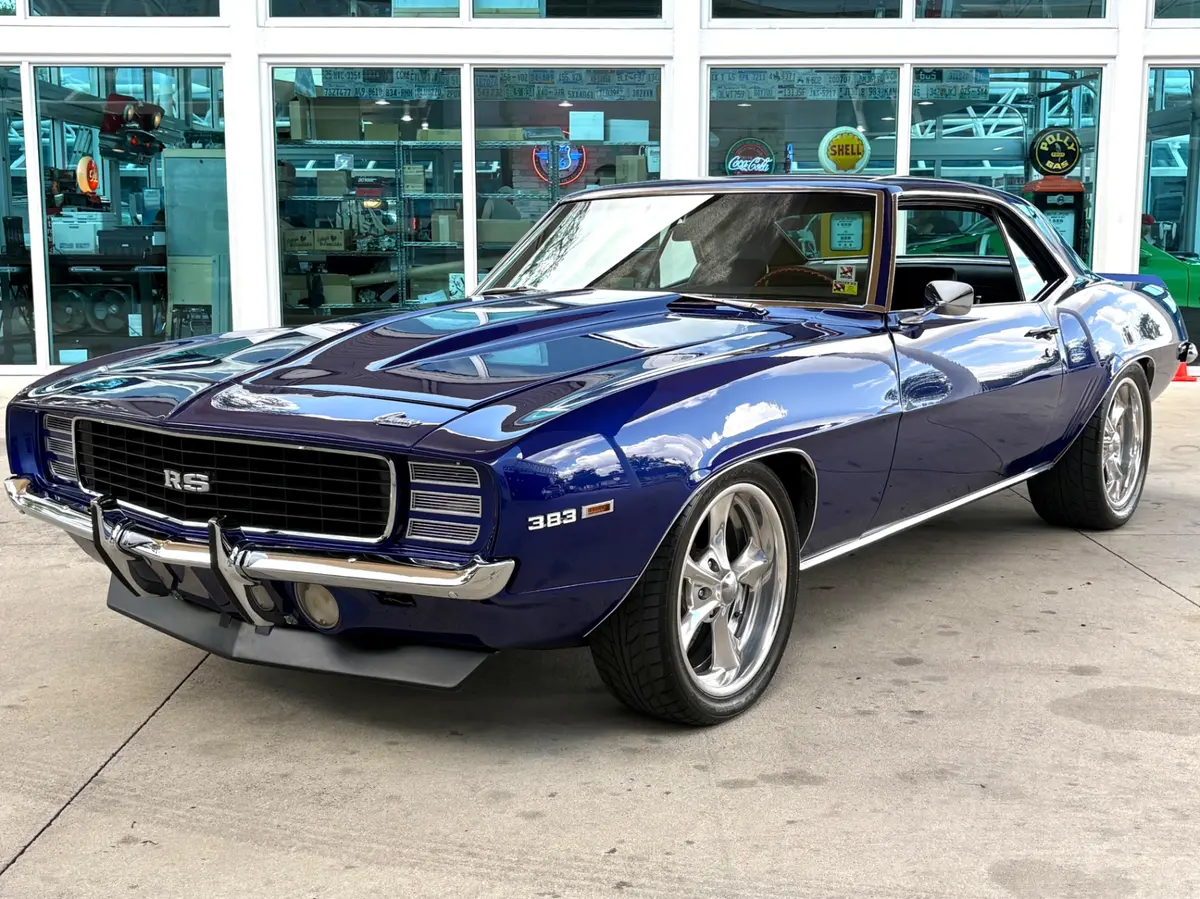 Vehicle photo 1