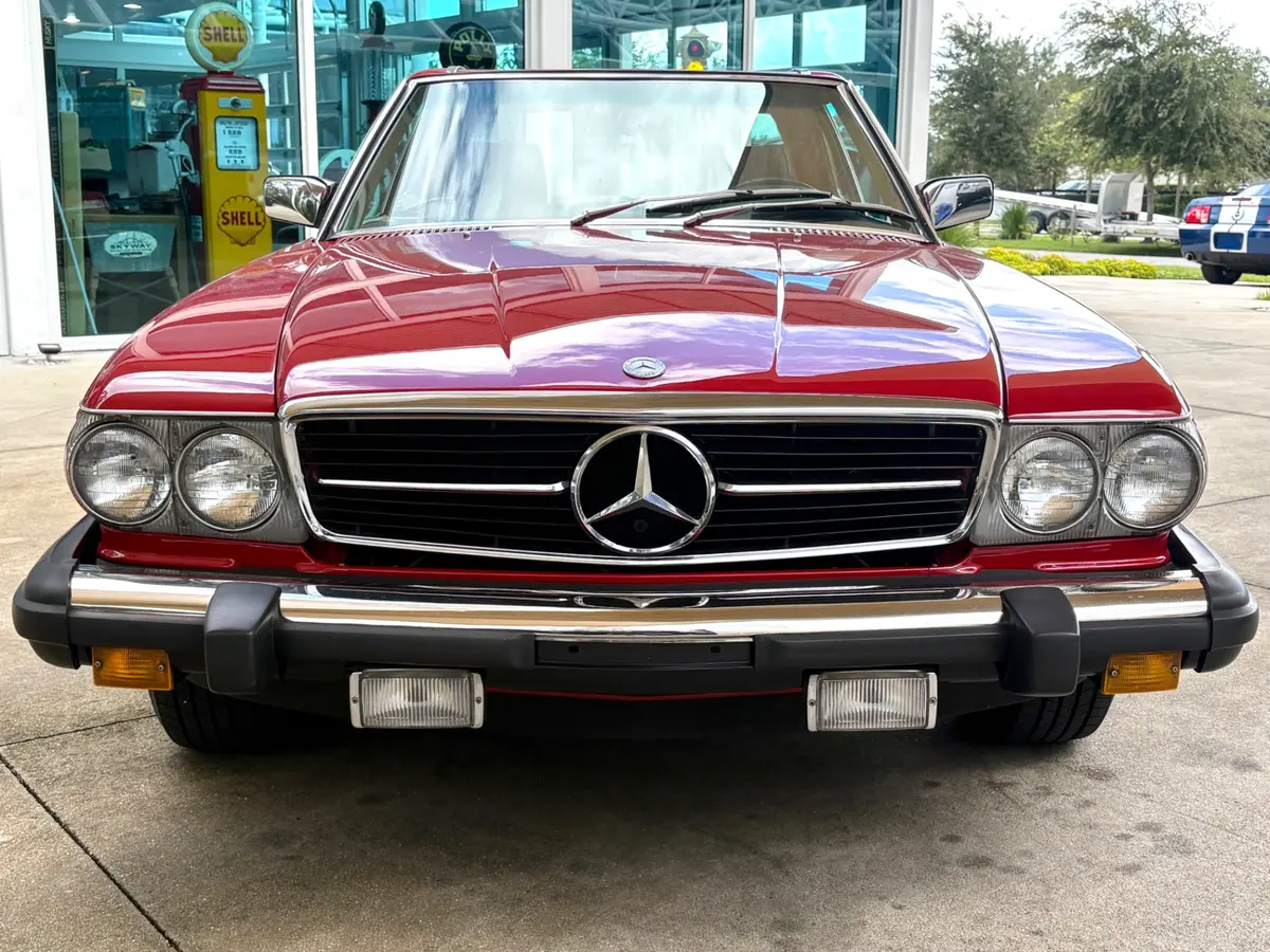 Vehicle photo 2