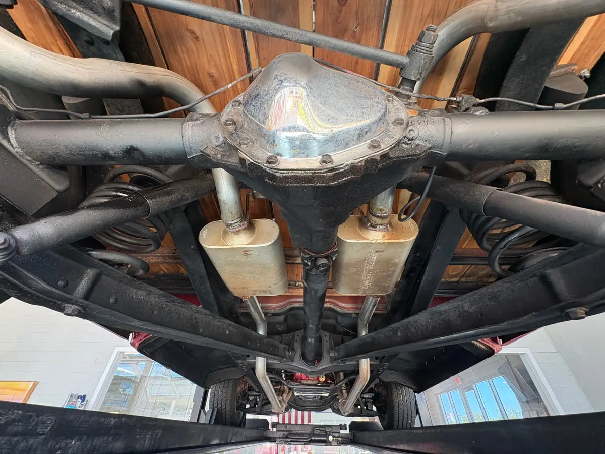 Vehicle photo 40