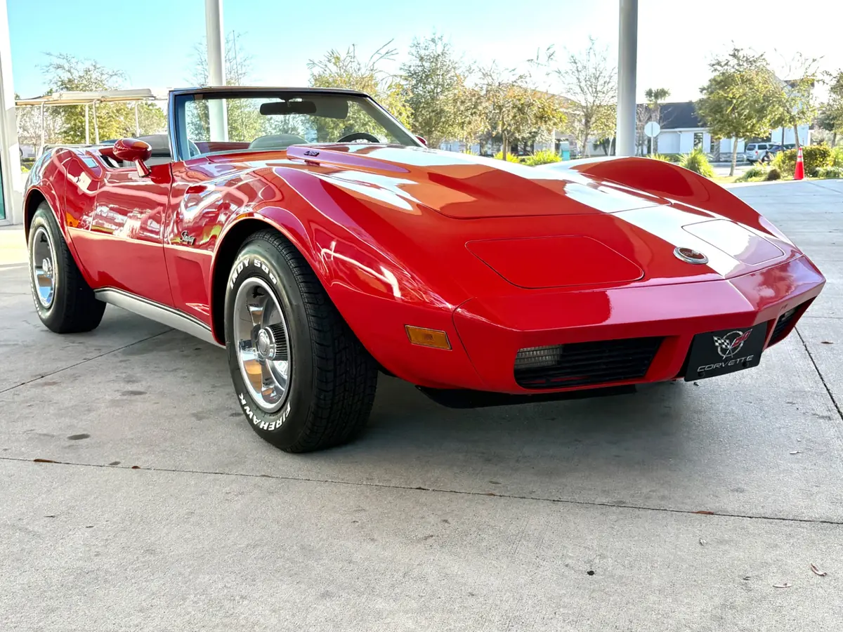 Vehicle photo 4