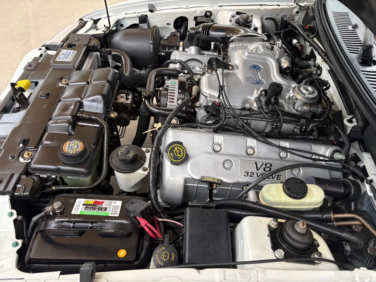 Vehicle photo 37