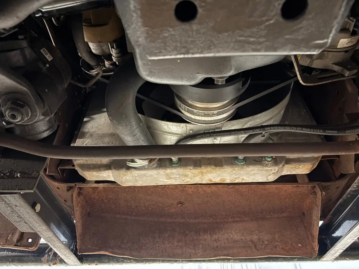 Vehicle photo 34