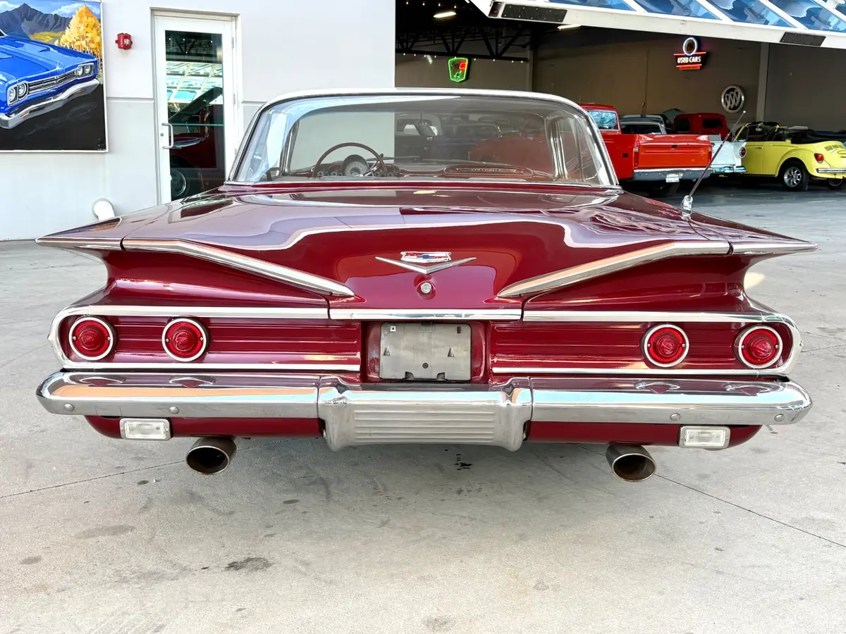 Vehicle photo 7