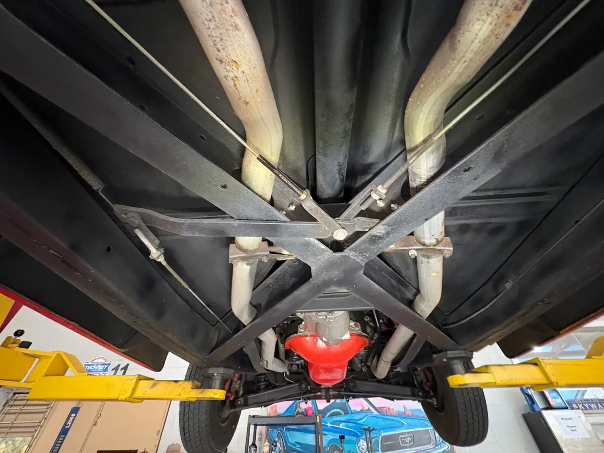 Vehicle photo 52