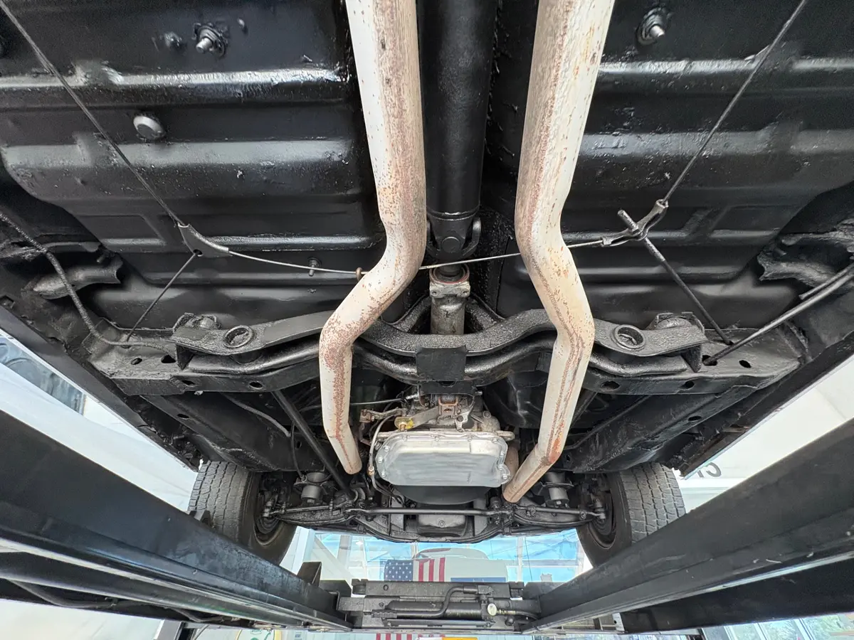 Vehicle photo 48