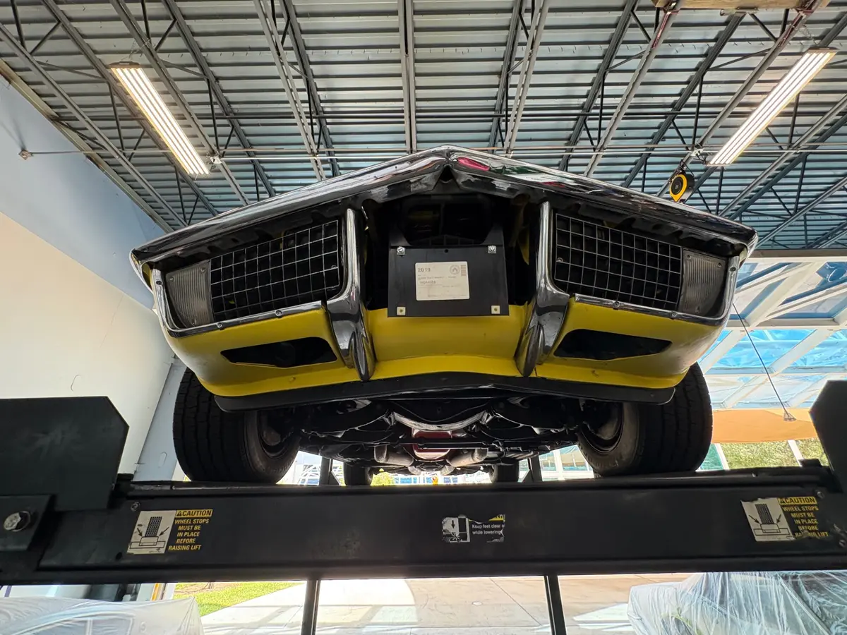 Vehicle photo 48